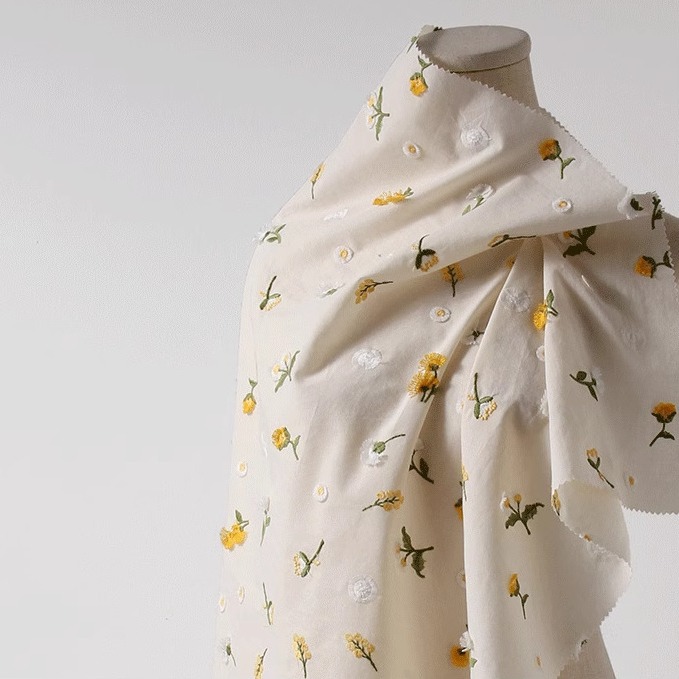 Wholesale customize lightweight embroidered daisy flower cotton fabric for summer dresses