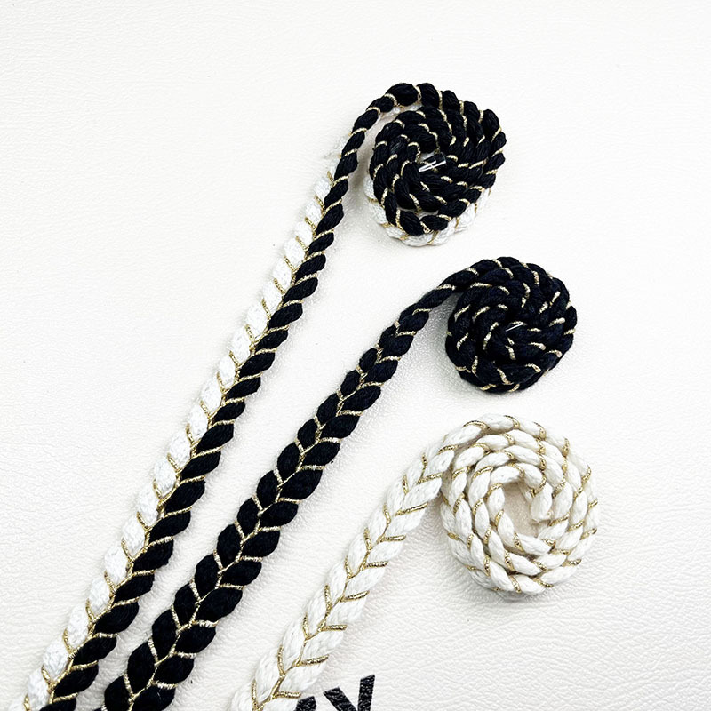 Hand-crocheted lace trim for decorating knitting lace trim accessories for Chanel-style jackets Hand-crocheted lace trim for decorating knitting lace trim accessories for Chanel-style jackets