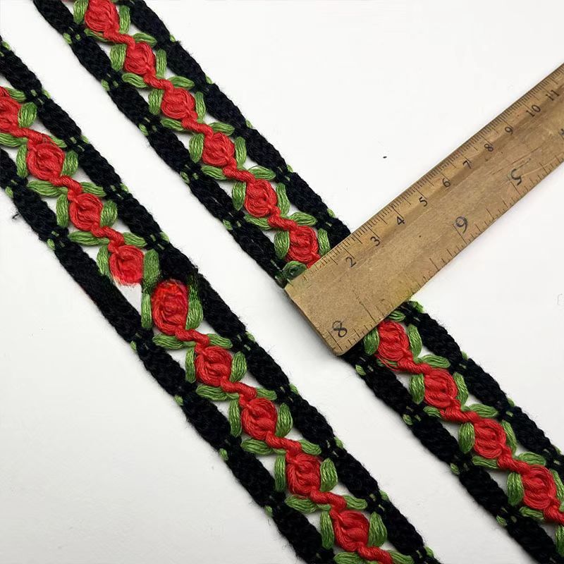 Hand-crocheted lace trim for decorating knitting lace trim accessories for Chanel-style jackets Hand-crocheted lace trim for decorating knitting lace trim accessories for Chanel-style jackets