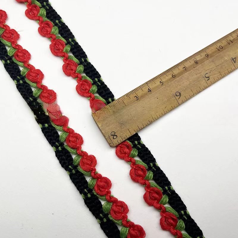 Hand-crocheted lace trim for decorating knitting lace trim accessories for Chanel-style jackets Hand-crocheted lace trim for decorating knitting lace trim accessories for Chanel-style jackets