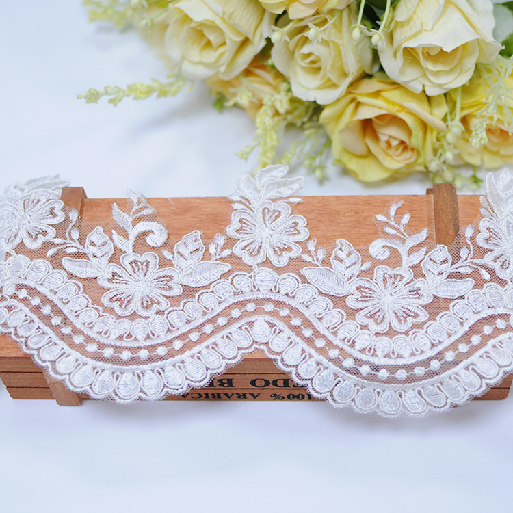White Embroidered Cord Lace Trimming Fringe for Wedding Dress and Veil Decor