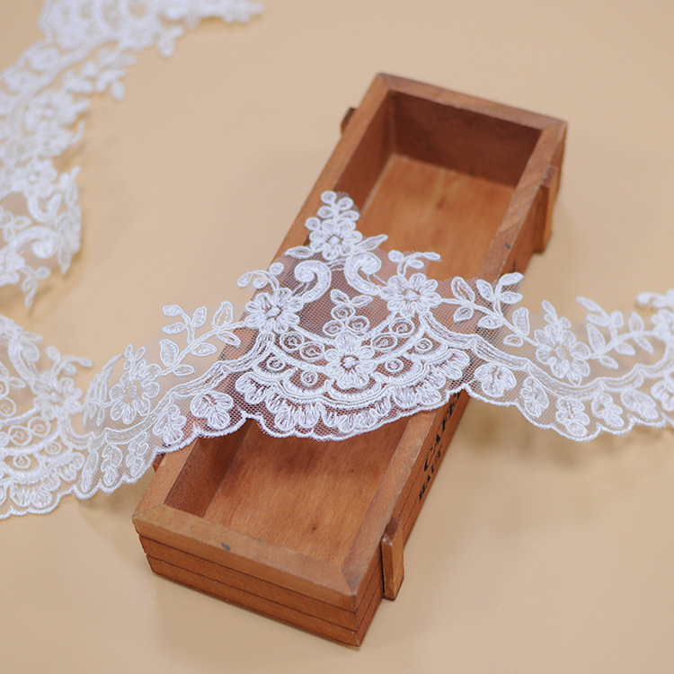 White Embroidered Cord Lace Trimming Fringe for Wedding Dress and Veil Decor