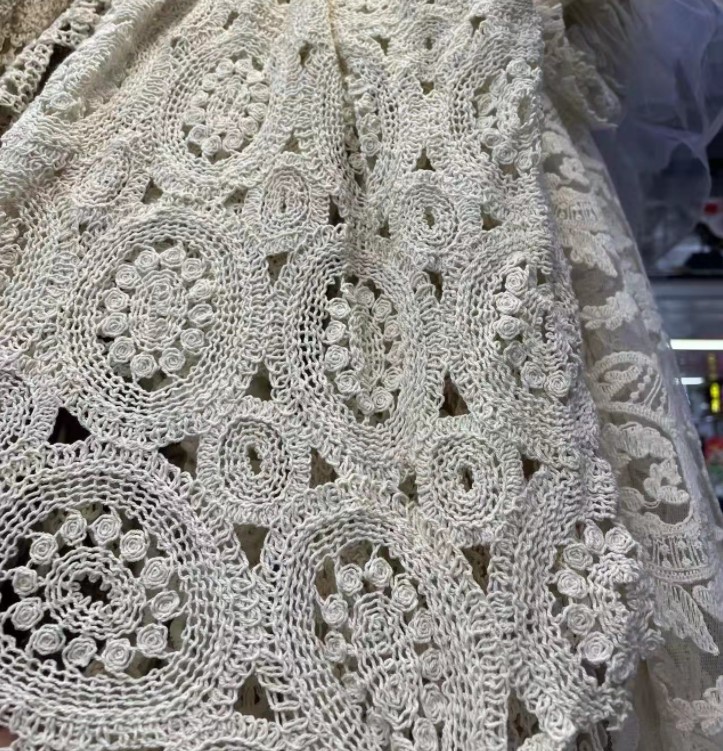 The Trend to Watch in 2025: Crochet hook - A Breath of Fresh Air in Fashion Design The Trend to Watch in 2025: Crochet hook - A Breath of Fresh Air in Fashion Design